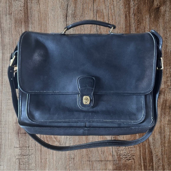 Vintage Coach 1990s Leather Messenger Bag - Picture 1 of 11